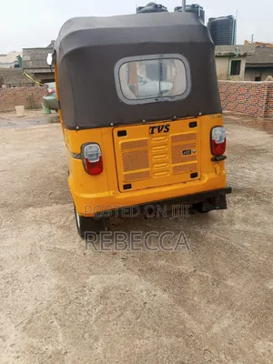 TVS HLX 125 2019 Yellow