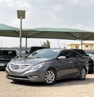 Hyundai Sonata Limited 4dr Sedan (2.4L 4cyl 6A) 2014 Gray