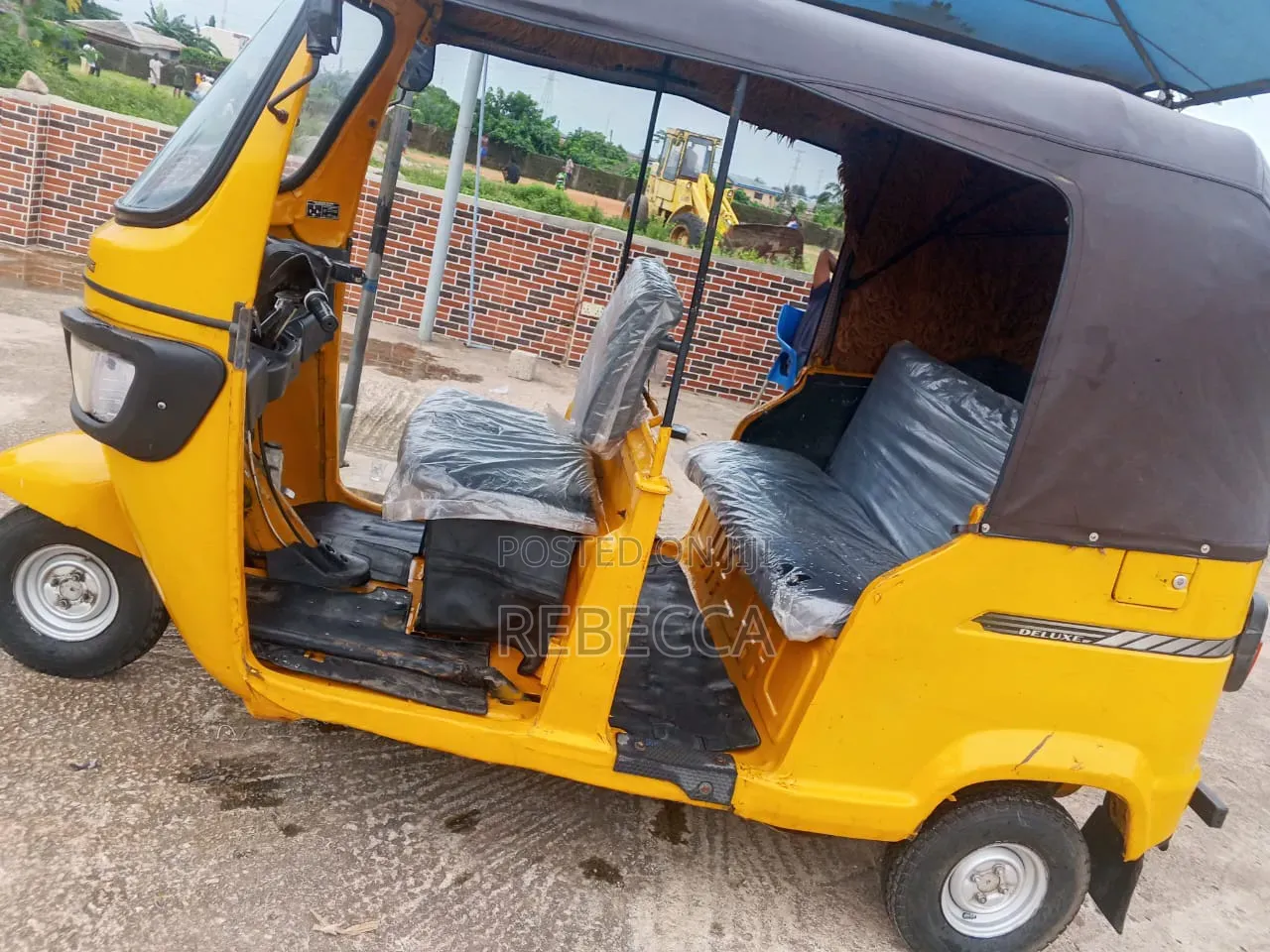 TVS HLX 125 2019 Yellow