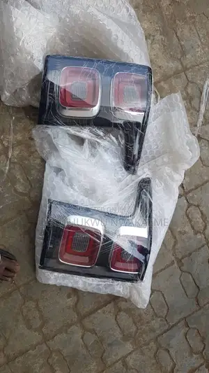 Range Rover Vogue 2018 Back Rear Light