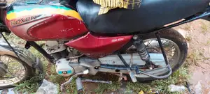 Bajaj Boxer 2023 Red