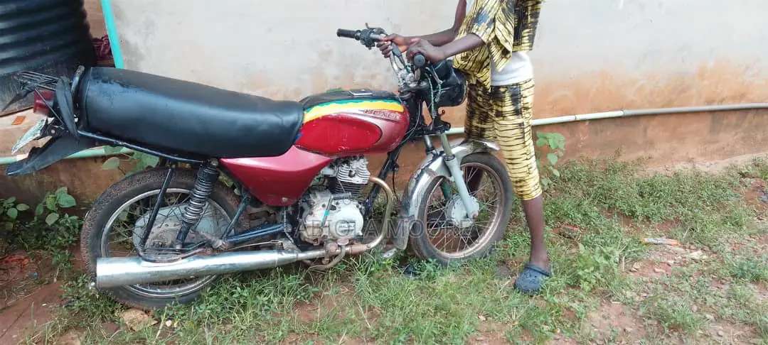 Bajaj Boxer 2023 Red
