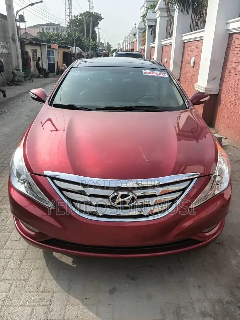 Hyundai Sonata 2013 Red