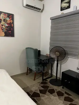 A Super Selfcon Apartment- Queen