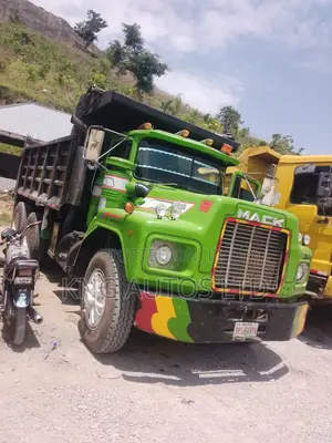 Mack Tipper Truck