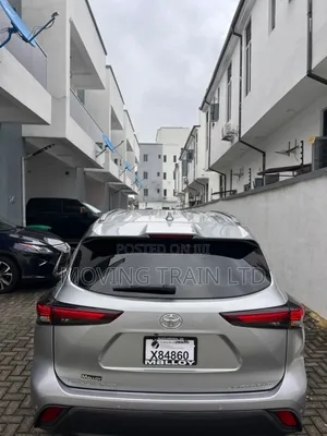 Toyota Highlander 2024 Silver