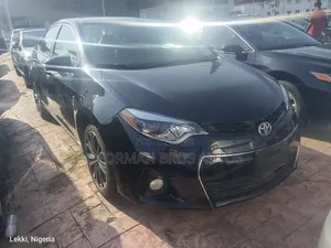 Toyota Corolla 2016 Black
