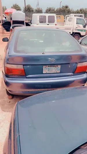 Toyota Corolla 1999 Blue