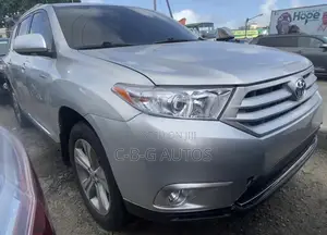 Toyota Highlander Limited 3.5l 4WD 2013 Silver