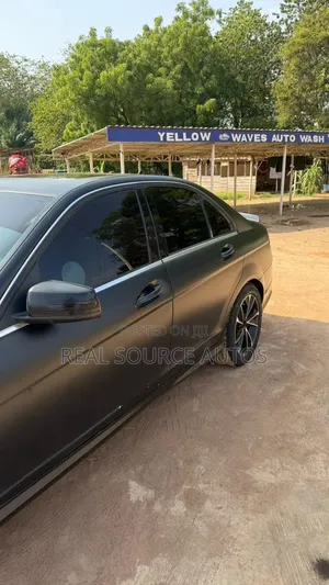 Mercedes-Benz C300 2010