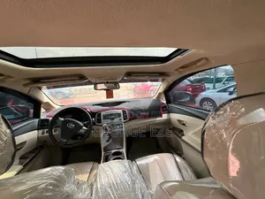 Toyota Venza 2011 Green