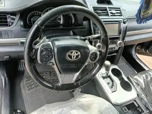 Toyota Camry SE 4dr Sedan (2.5L 4cyl 6A) 2013 Black