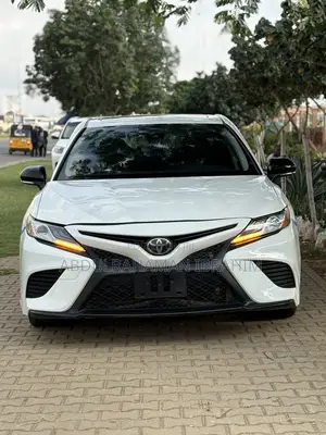 Toyota Camry 2017 White