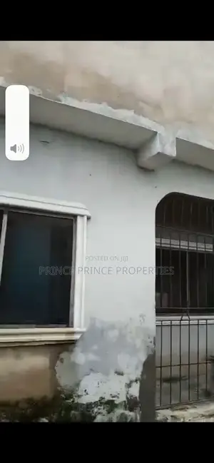 3bdrm Block of Flats in Surulere for sale