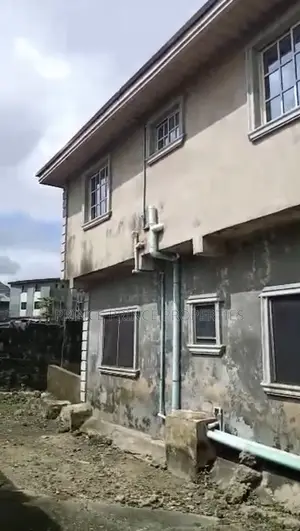 3bdrm Block of Flats in Surulere for sale