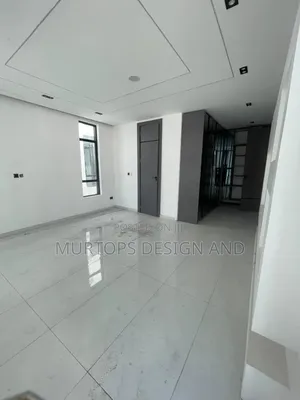 5bdrm Duplex in Chevron for rent