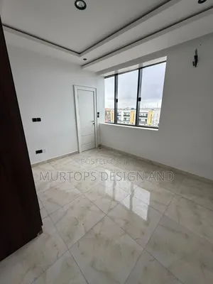 3bdrm Apartment in Lekki Phase 1 for rent