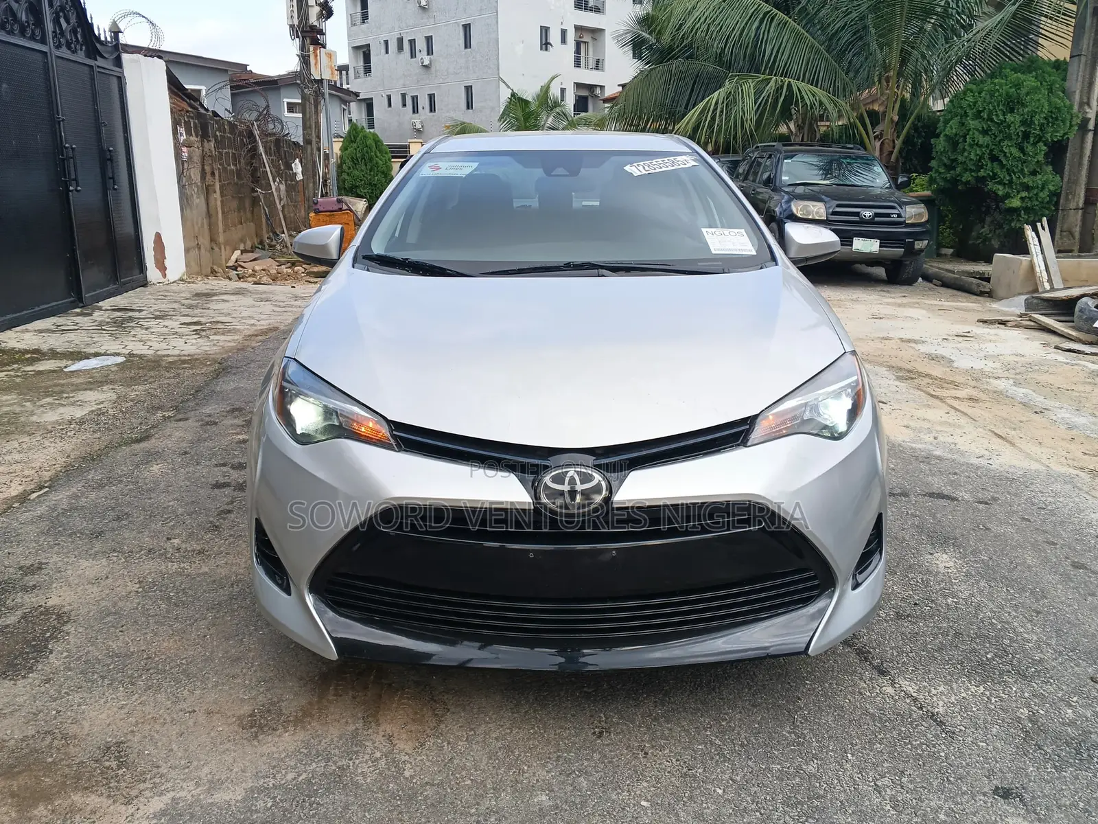 Toyota Corolla 2018 Silver