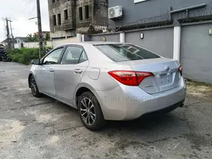 Toyota Corolla 2018 Silver