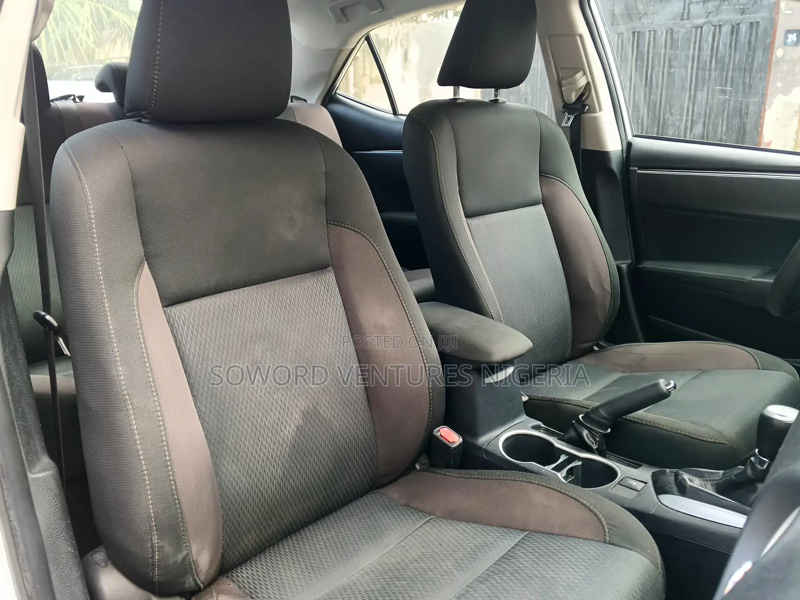 Toyota Corolla 2018 Silver