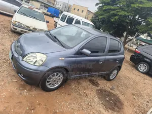 Toyota Yaris 2005 Gray