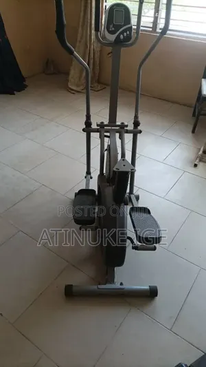 Elliptical Trainer (Cross Trainer)