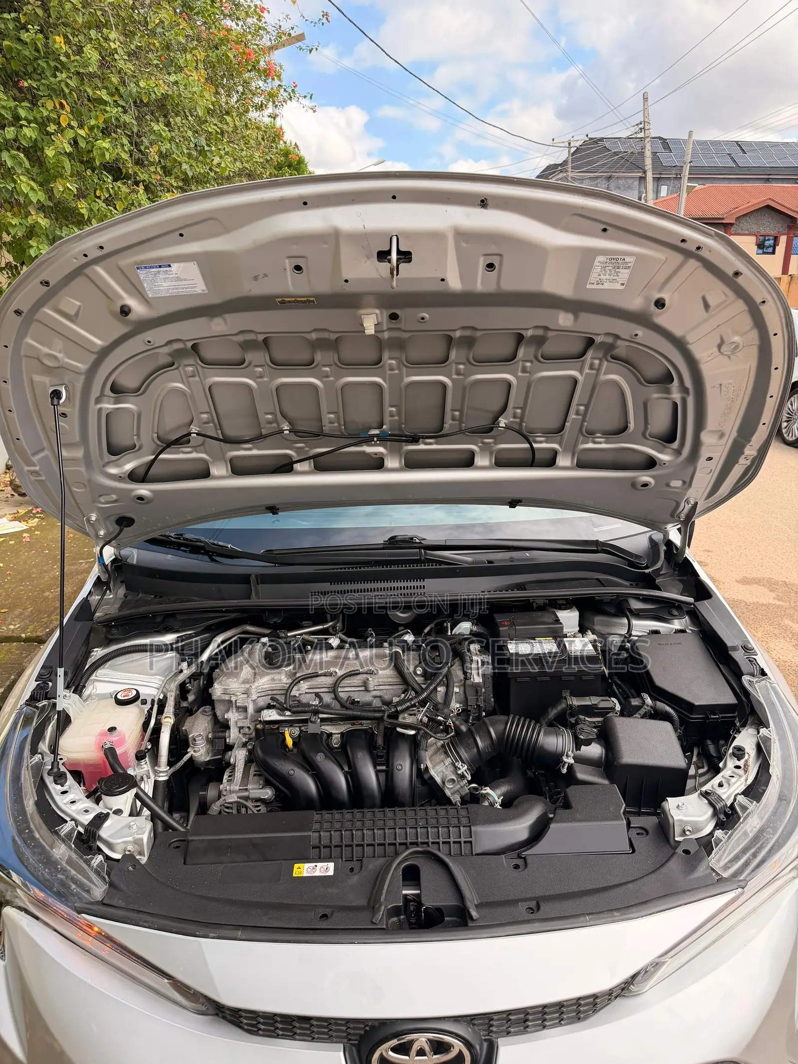 Toyota Corolla LE 2021 Silver