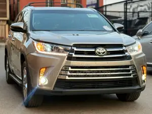 Toyota Highlander Limited 4dr SUV (3.5L 6cyl 6A) 2015 Gray
