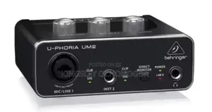 Behringer U-Phoria Um2 Audio Interface