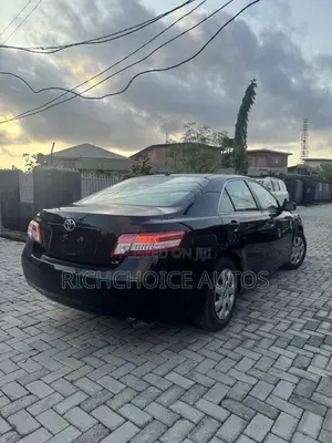 Toyota Camry LE 4dr Sedan (2.5L 4cyl 6A) 2011 Black