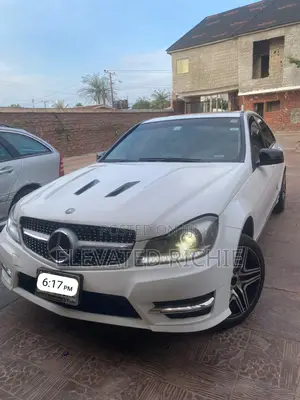 Mercedes-Benz C300 Luxury Sedan RWD (3.0L 6cyl 7A) 2009 White
