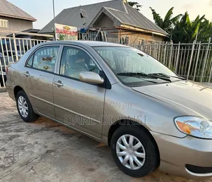 Toyota Corolla 2006 Gold