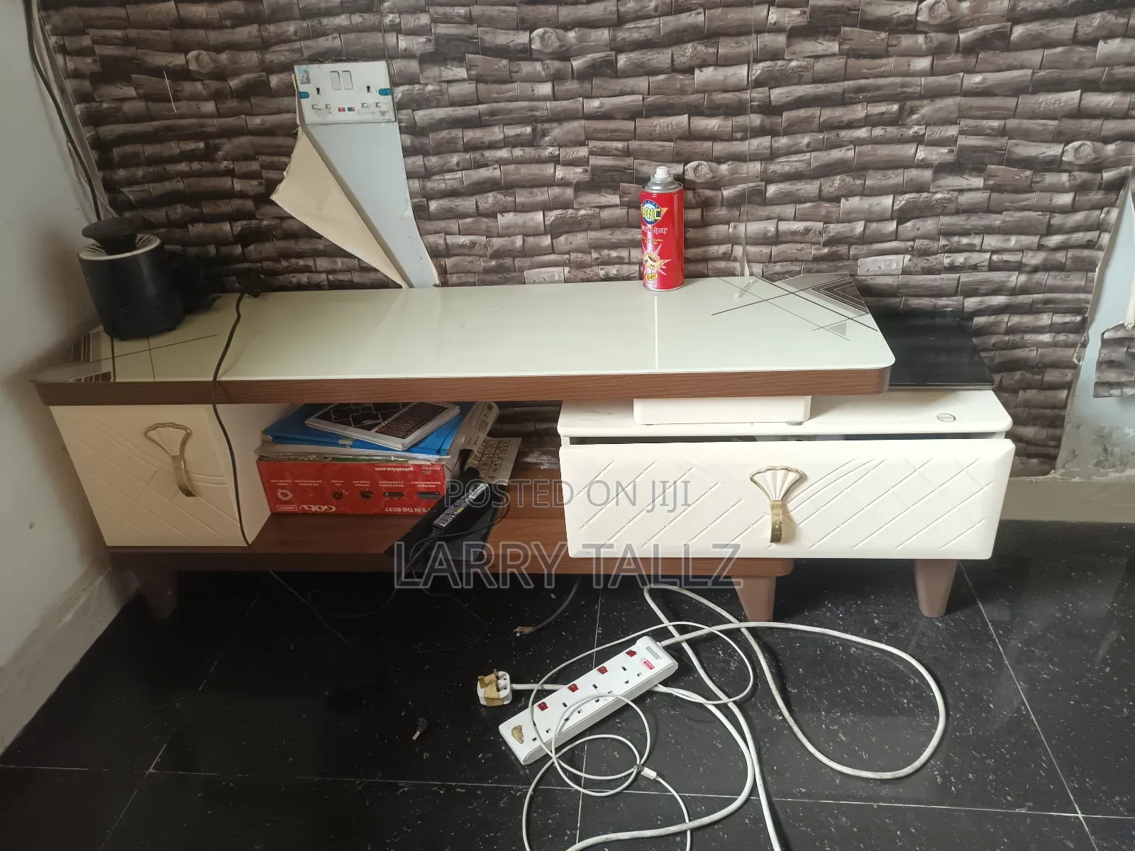Modern Tv Stand / Tv Console Cabinet