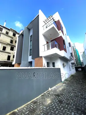 2bdrm Apartment in Lekki Phase 1 for sale