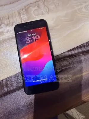 Apple iPhone SE (2022) 64 GB Black