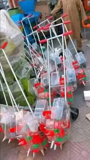 Seed Planter With Fertilizer Compartment