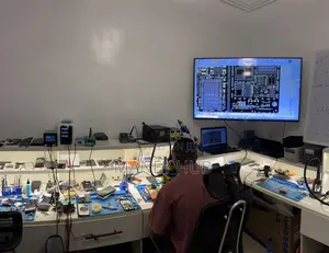 iPhone Repair Hub