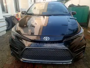 Toyota Corolla SE (1.8L 4cyl 2A) 2019 Black