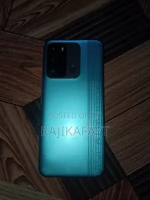 Tecno Spark 8C 64 GB Blue