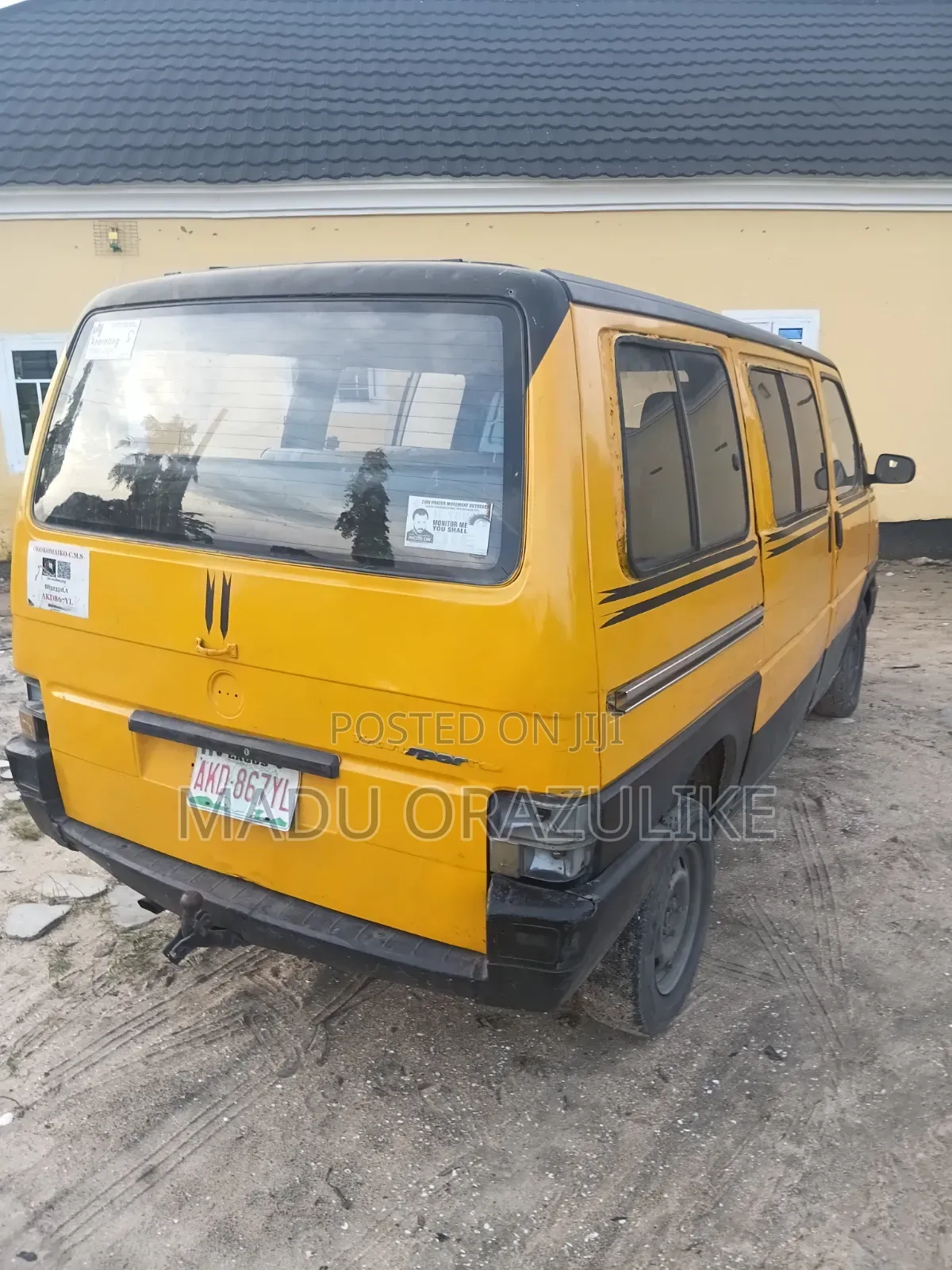 Volkswagen Transporter 2005 Yellow