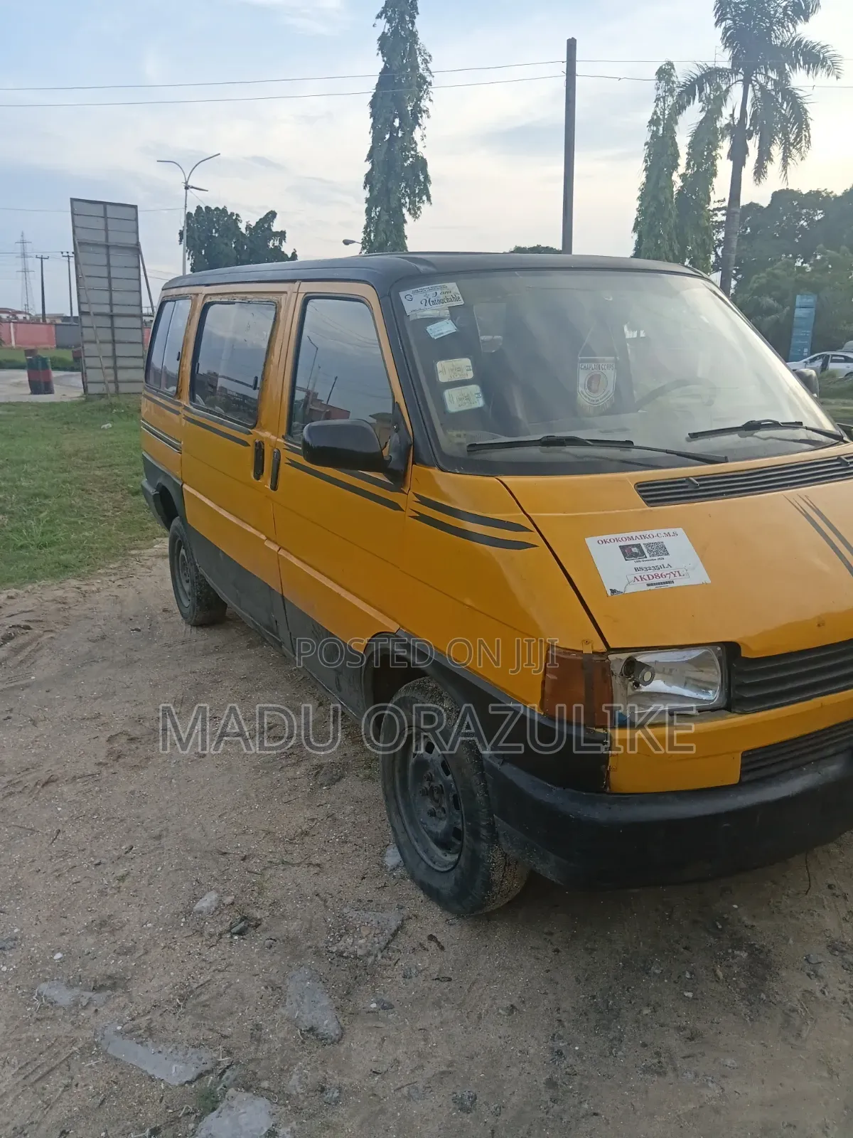 Volkswagen Transporter 2005 Yellow