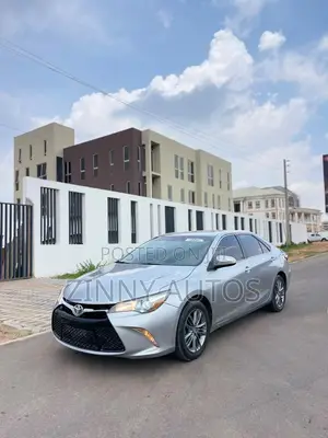 Toyota Camry 2016 Silver