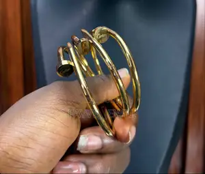 Nail Bangle - Gold