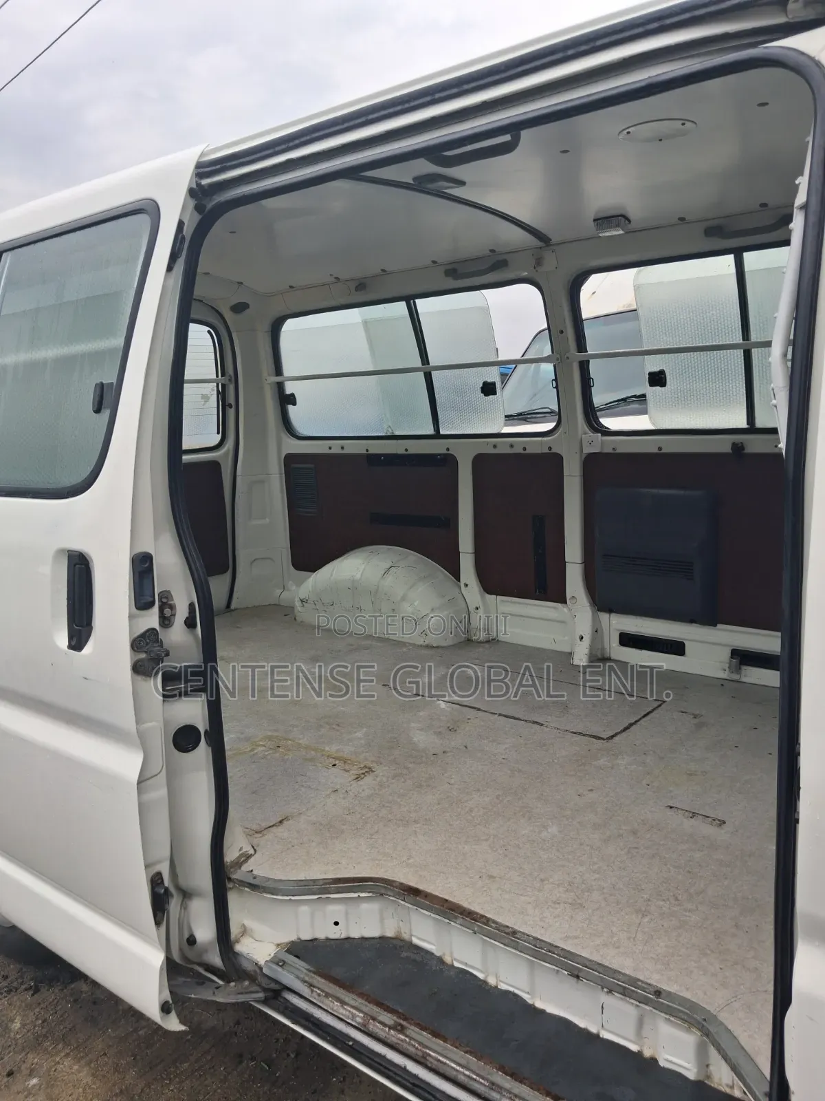 Toyota HiAce 2008 White