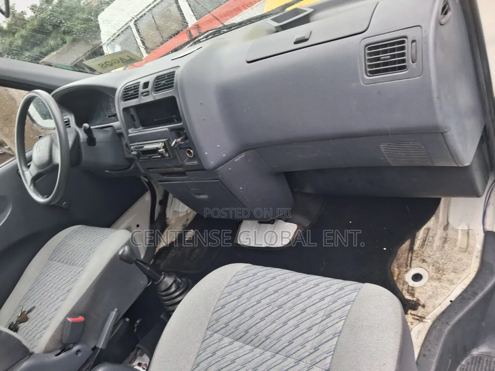 Toyota HiAce 2008 White