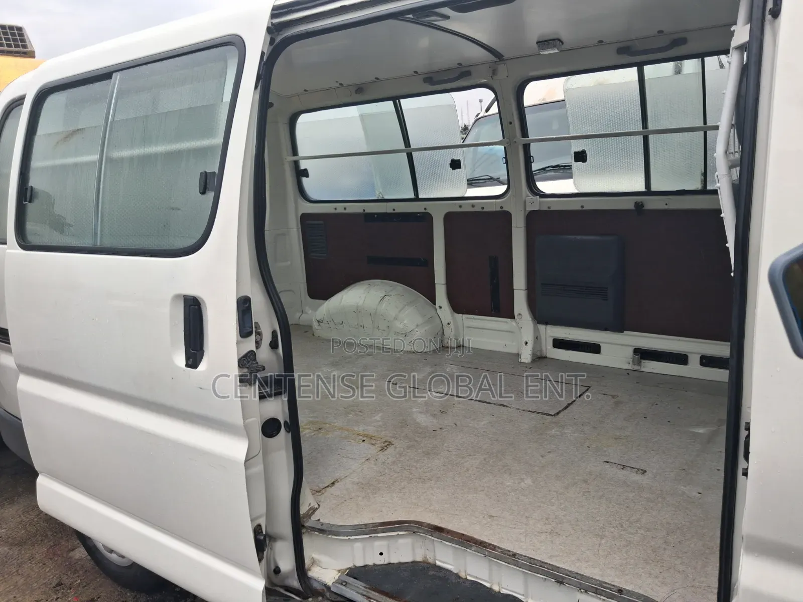 Toyota HiAce 2008 White