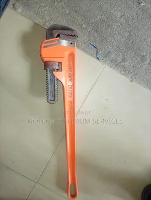 Pipe Wrench 24 Inches