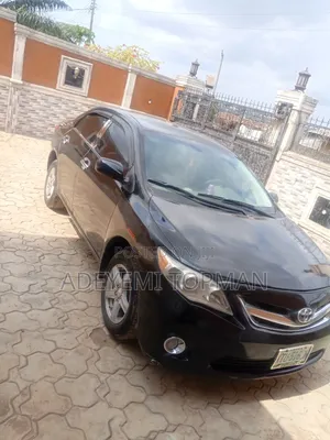 Toyota Corolla LE 4dr Sedan (1.8L 4cyl 4A) 2010 Black