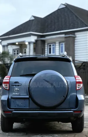 Toyota RAV4 2.5 4x4 2012 Blue