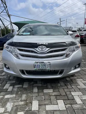 Toyota Venza 2010 Silver